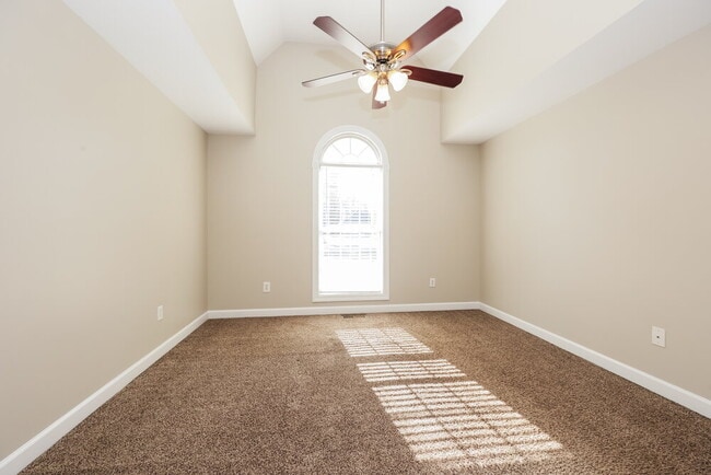 Building Photo - 306 Gatewood Dr