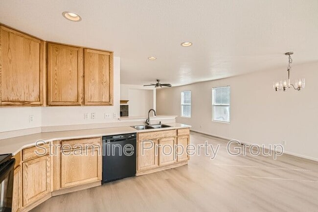 Building Photo - 5514 Laredo St
