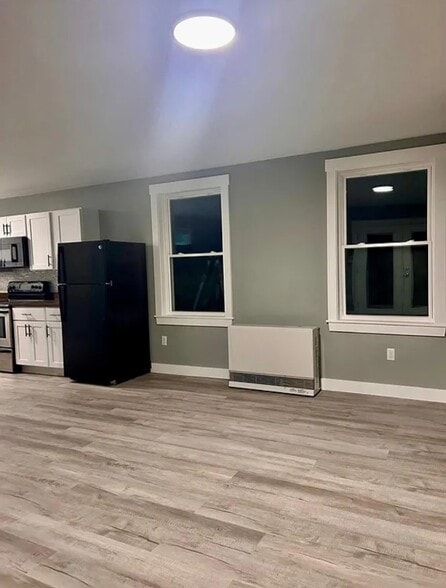 Building Photo - 42 Applehead Way