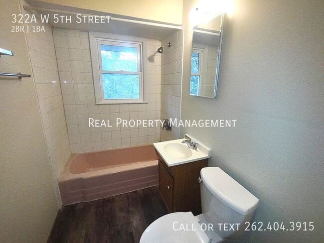 Building Photo - 322 W 5th St