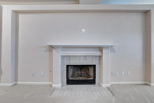 Building Photo - 7039 Clustering Oak Ct