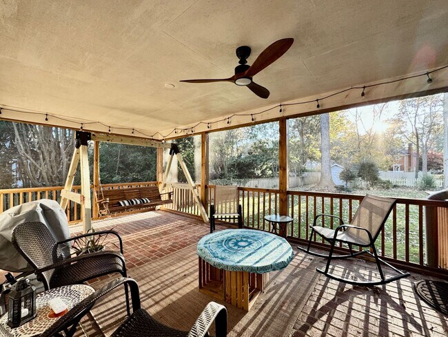 Building Photo - Fabulous 4-Bedroom Home w/2-Car Attached Garage! Dog Friendly - Screened Porch!
