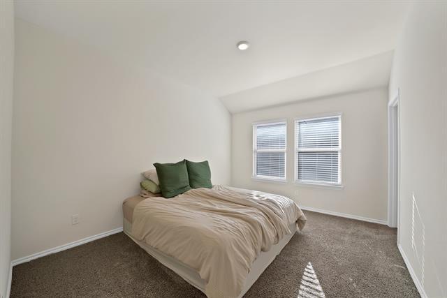 Building Photo - 3114 Pr Hl Grv