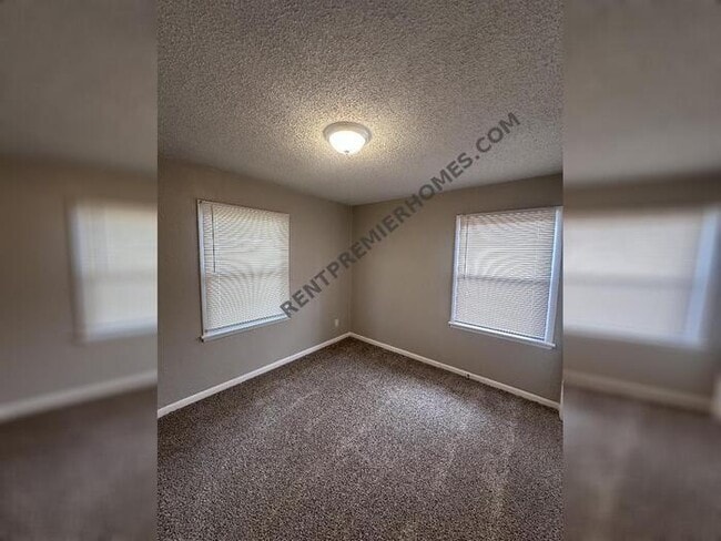 Building Photo - 2101 Flannery Dr