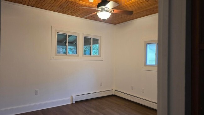 Building Photo - 1220 Weingartner Rd