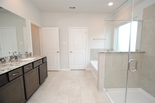 Building Photo - 2541 Allegretto Sea Dr
