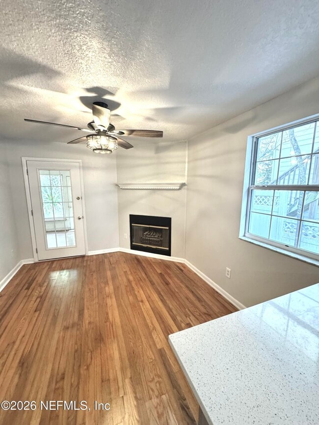 Building Photo - 385 Fifth St