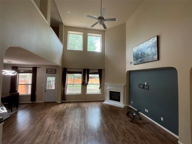 Building Photo - 615 Seminole Canyon Dr