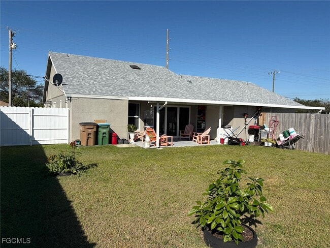 Building Photo - 1939 Santa Barbara Blvd