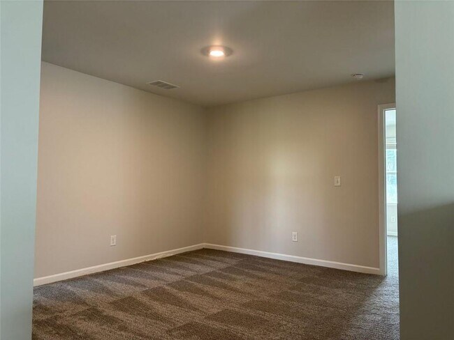Building Photo - 368 Sinclair Way