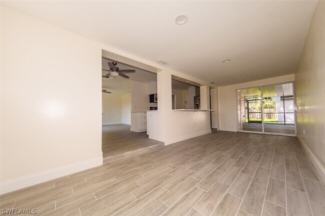 Building Photo - 4330 Deleon St