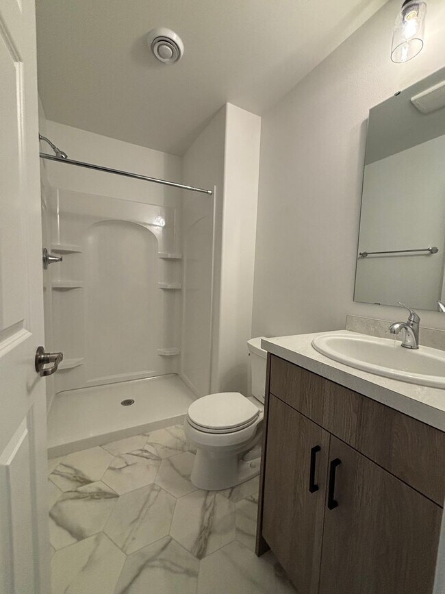 Building Photo - Live the Good Life in Fargo's Golden Valley Townhomes