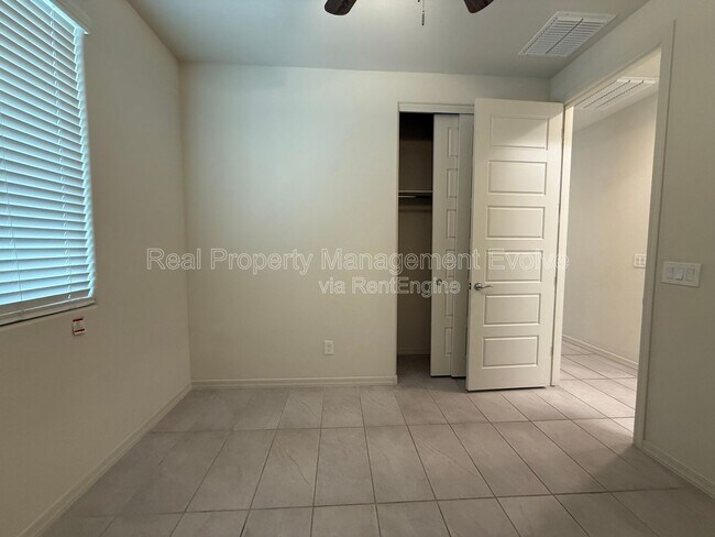 Building Photo - 8755 W Solano Dr