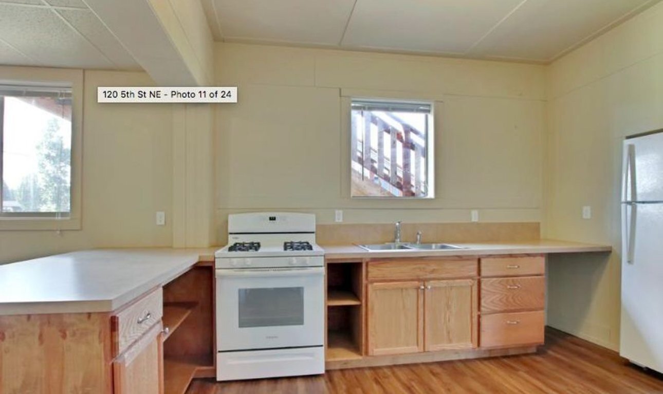 Building Photo - 120 5th St NE
