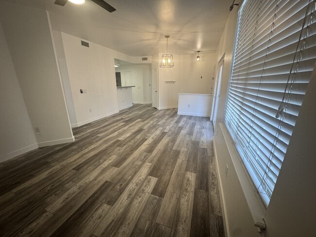 Building Photo - 12926 Ironstone Way