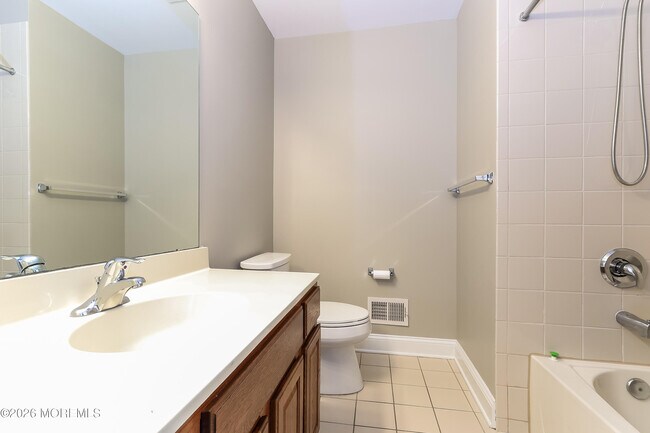 Building Photo - 18 Deepwater Cir