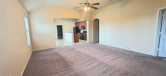 Building Photo - 101 Hummingbird Dr