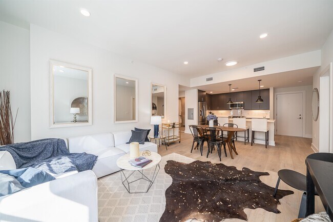 Building Photo - 418 Palisade Ave