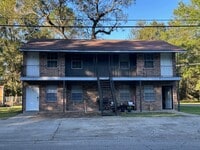 Building Photo - 4 Eatonville Rd