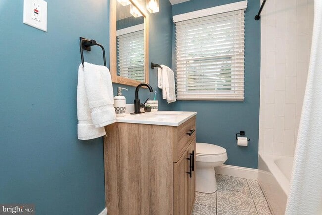 Building Photo - 3302 Orlando Ave