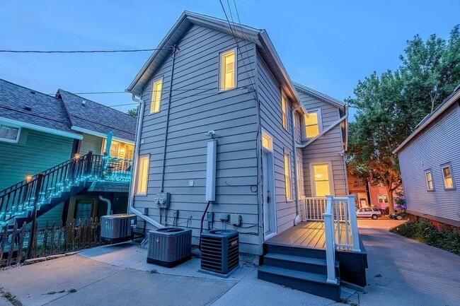 Building Photo - 1757 N Franklin Pl