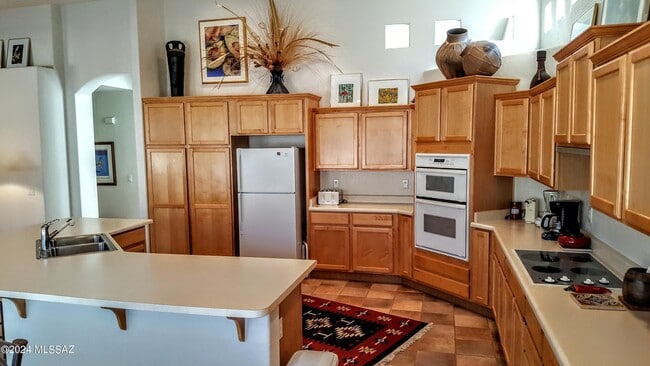 Building Photo - 38448 S Lake Crest Dr