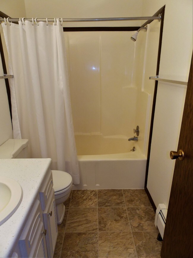 Bathroom - Cyrus Garden East