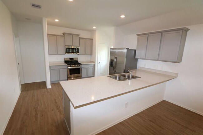 Building Photo - 18527 Gold Holw Ct