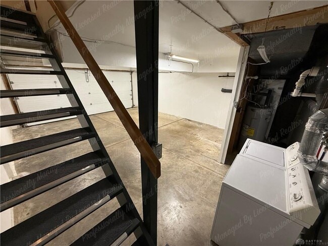 Building Photo - 2154 Willowgrove Ave