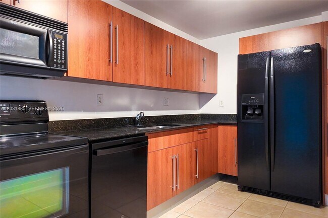 Building Photo - 3000 S Ocean Dr