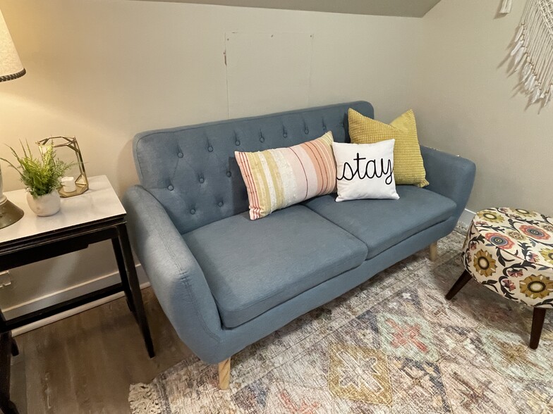 Living room - 3916 The Paseo