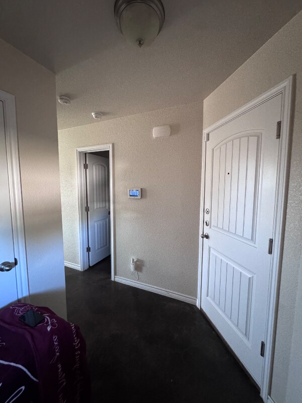 Building Photo - 1718 risen