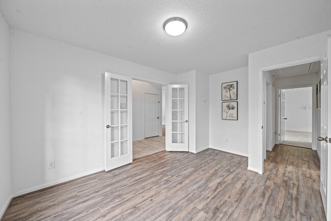 Building Photo - 22719 Old Church Ln