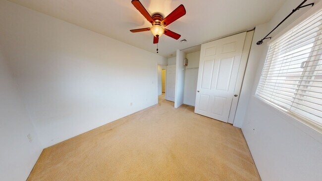 Building Photo - Spacious 3Bd/2.5Ba Single-Family Home in M...