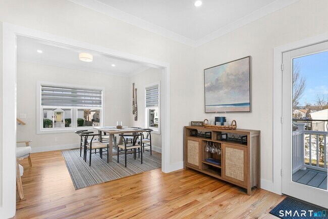 Building Photo - 12 Sandy Way