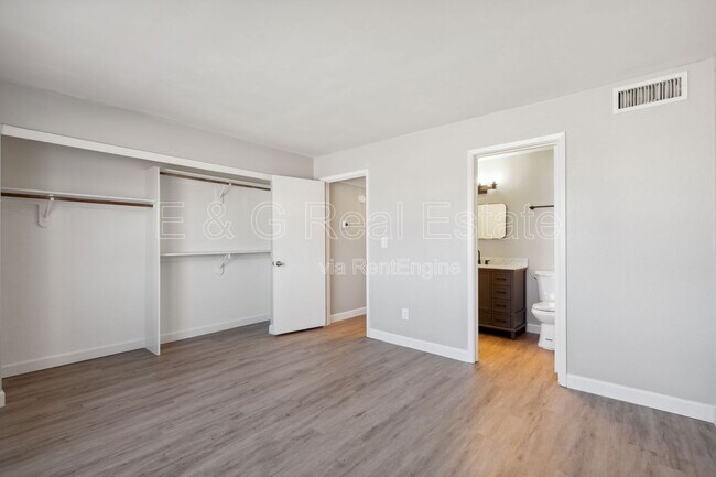 Building Photo - 30 E Brown Rd