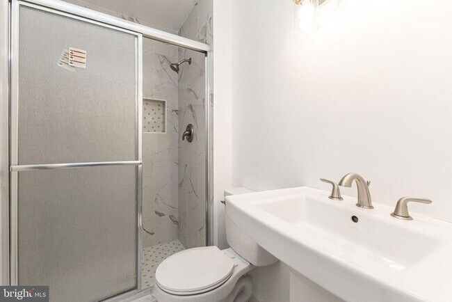 Building Photo - 14849 Ensor Ct
