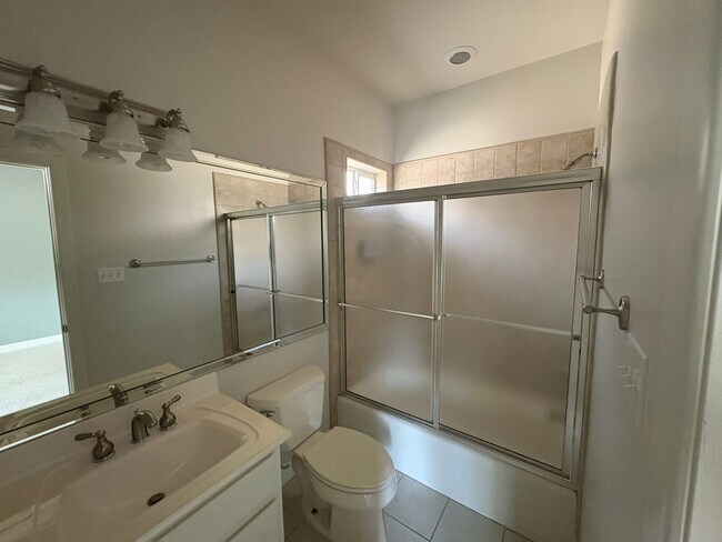 Building Photo - 210 Rio Grande Dr