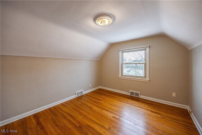 Building Photo - 23211 Fernwood Dr