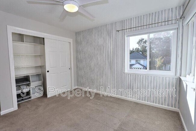 Building Photo - 2696 Prestwick Dr