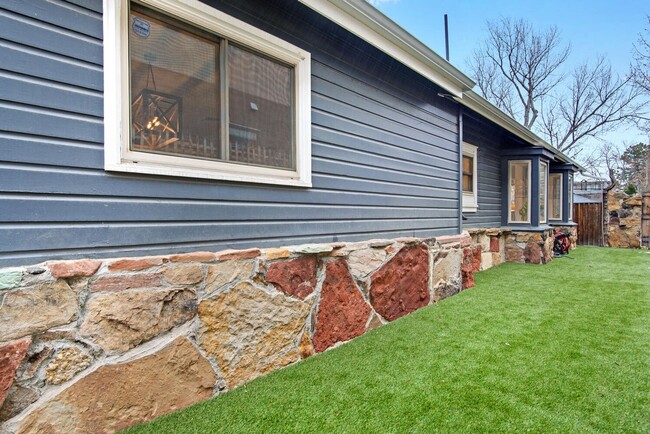 Building Photo - Beautifully Renovated Home in the Berkley ...