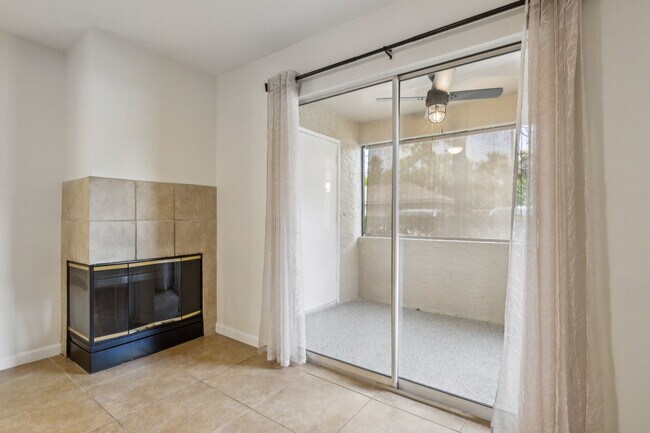 Building Photo - 9 Arbor Club Dr