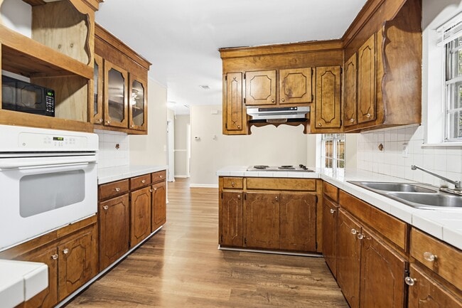 Building Photo - 4461 Jenwood St