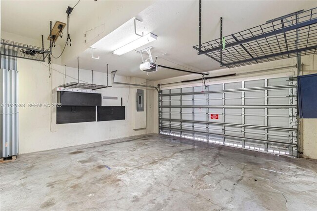 Building Photo - 3560 W 88th St