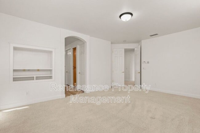 Building Photo - 1801 Riverview Ave