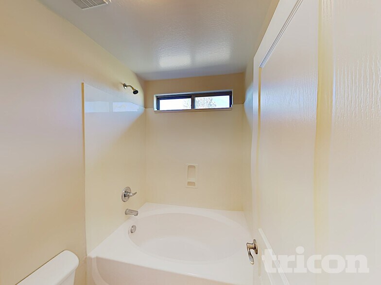 Building Photo - 30568 N Zircon Dr