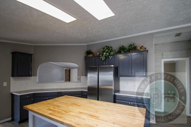 Building Photo - Discover this 3Bd/1Ba in Omaha, Ne