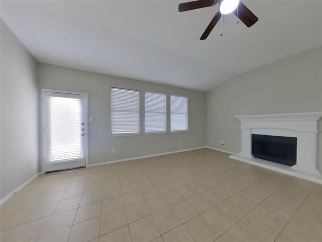 Building Photo - 3413 Fashion St