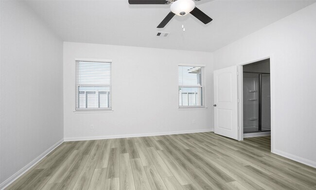 Building Photo - 440 Lone Rider Dr