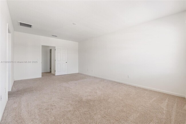 Building Photo - 5305 Fantasy Dr